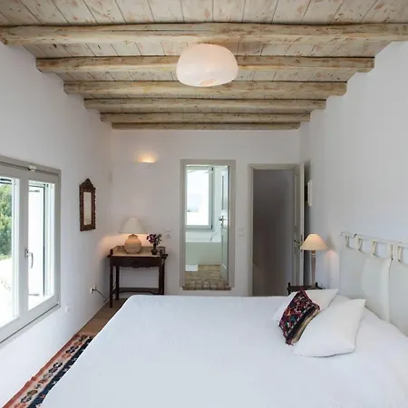 Oasis A Magical Garden In Mykonos Town